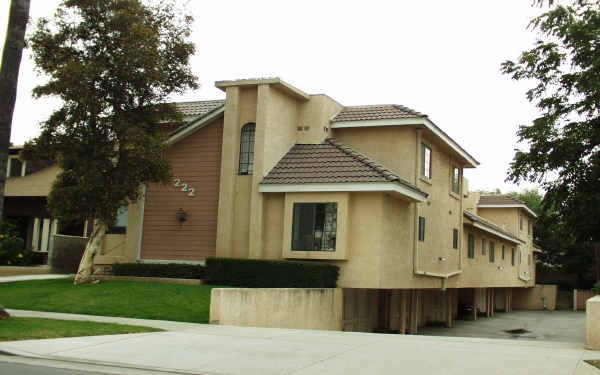 222 S Curtis Ave in Alhambra, CA - Building Photo