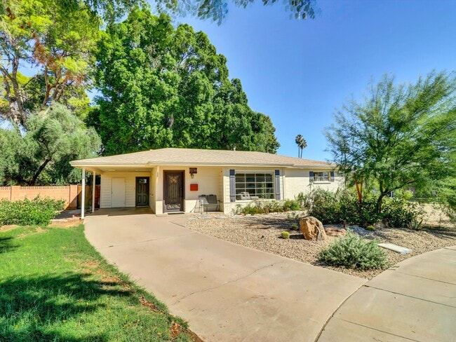 property at 1022 E Keim Dr