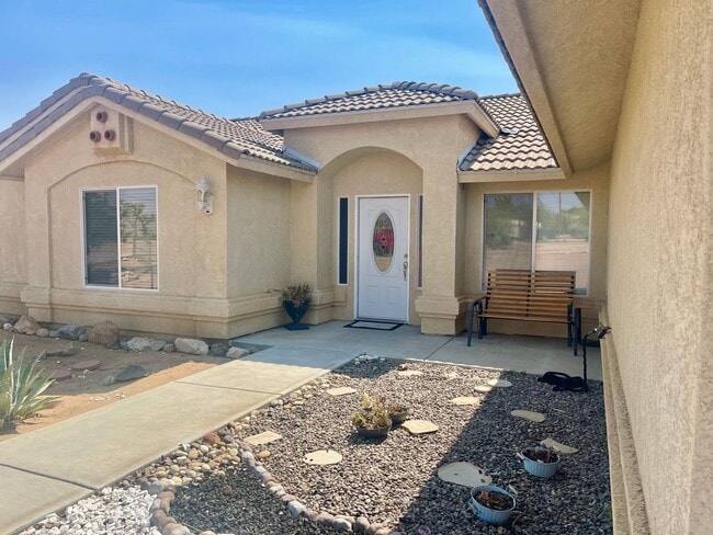 8075 Church St in Yucca Valley, CA - Building Photo - Building Photo
