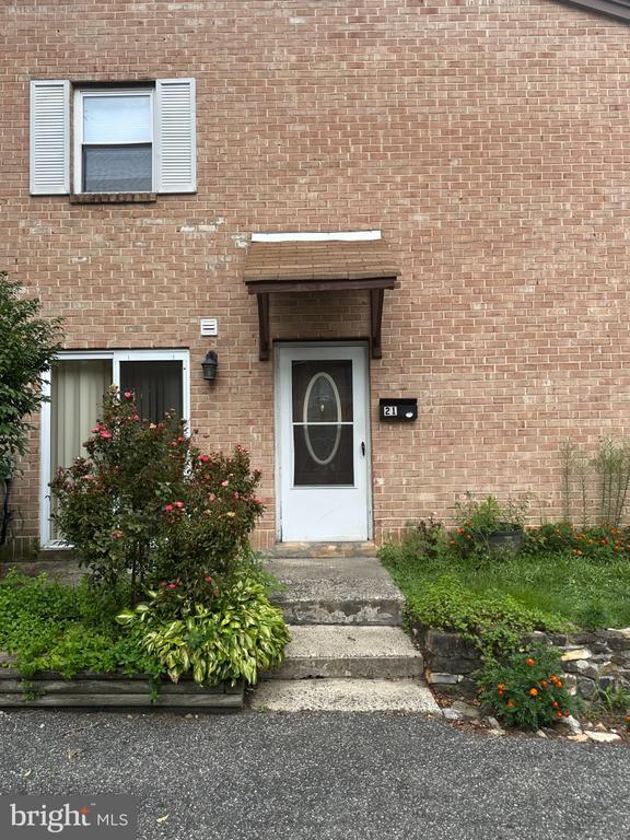 property at 21 Park Valley Ln