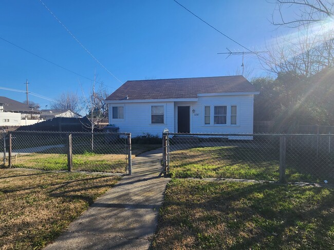 1151 3rd St in Meridian, CA - Building Photo - Building Photo