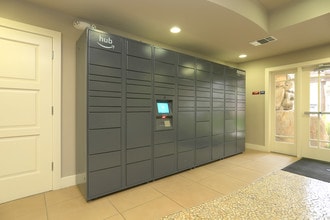 The Palms in Sacramento, CA - Foto de edificio - Interior Photo