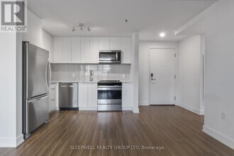 1360 Carling Ave in Ottawa, ON - Building Photo - Building Photo