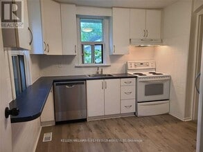 109 Springdale Blvd in Toronto, ON - Building Photo - Building Photo