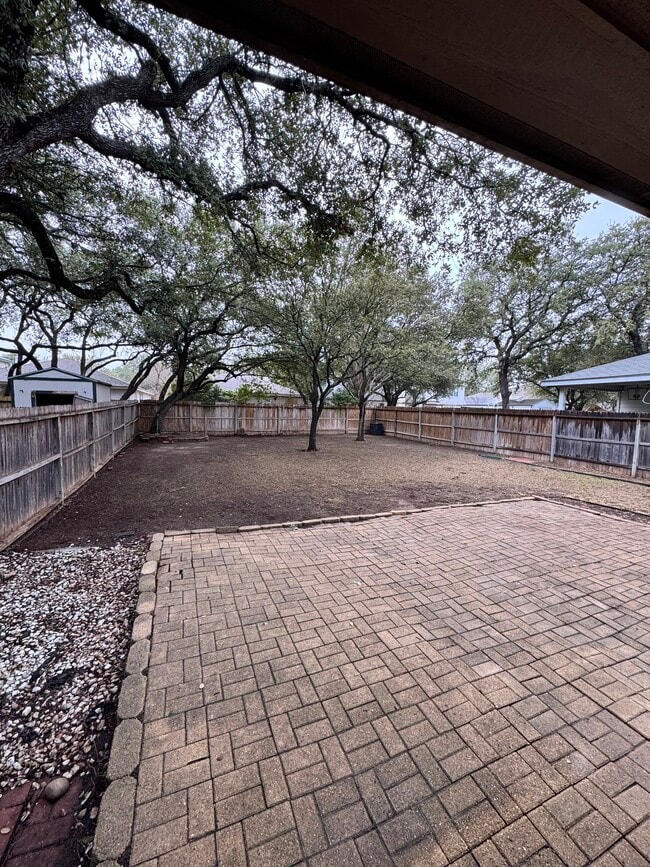 10324 Bobcat Blf in San Antonio, TX - Building Photo - Building Photo