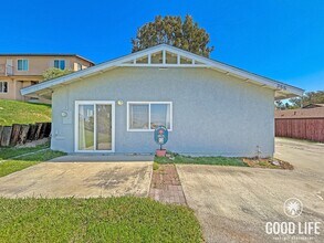 355 Patten St in San Diego, CA - Building Photo - Building Photo