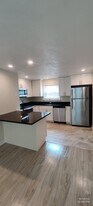 5 Edwards St, Unit 3 in Beverly, MA - Building Photo