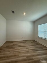 5709 Friesian Dr in Bellview, FL - Building Photo - Building Photo