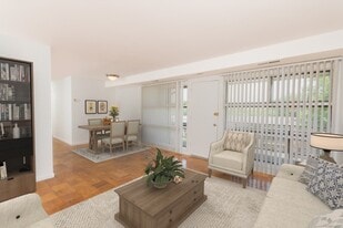 LaSalle Park Apartments in Hyattsville, MD - Building Photo