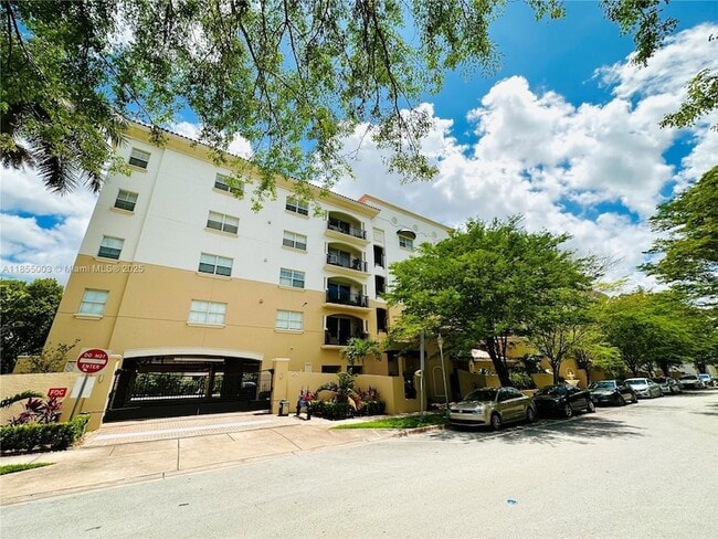 118 Zamora Ave, Unit 308 in Coral Gables, FL - Building Photo - Building Photo