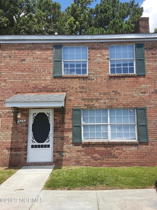 424 Myrtlewood Cir Photo