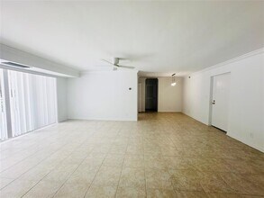 2841 N Ocean Blvd, Unit 201 in Lauderdale-by-the-Sea, FL - Building Photo - Building Photo