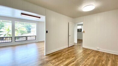 3007 Lanikaula St in Honolulu, HI - Building Photo - Building Photo