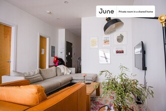 Room in Shared 2 bed/2 bath home in Brooklyn, NY - Building Photo - Building Photo