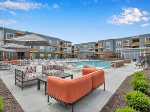 Graceland Flats in Columbus, OH - Foto de edificio - Building Photo