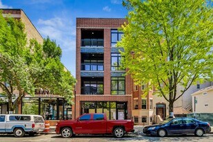 3355 N Southport Ave in Chicago, IL - Building Photo