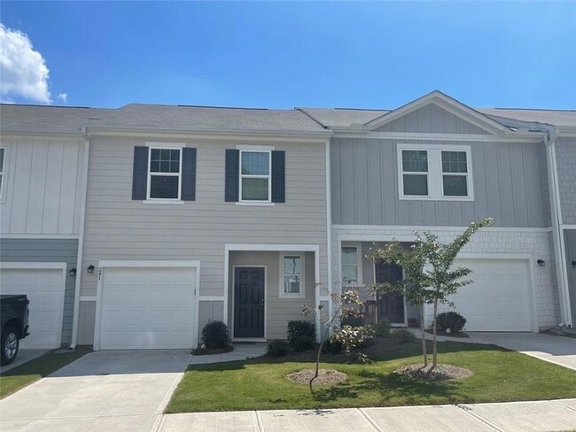 241 Grand Central Wy in Cartersville, GA - Building Photo - Building Photo