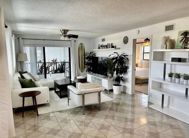1975 SE 3rd St in Deerfield Beach, FL - Building Photo - Building Photo