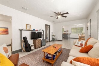 5 NW 26th St in Gainesville, FL - Building Photo - Building Photo