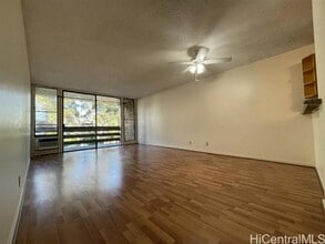 1015 Aoloa Pl in Kailua, HI - Building Photo - Building Photo