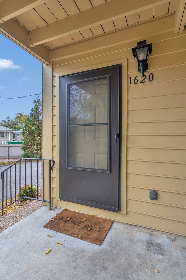1620 18th Ave S in Nashville, TN - Building Photo - Building Photo