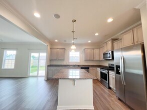 720 Stilmore Dr in Duncan, SC - Building Photo - Building Photo