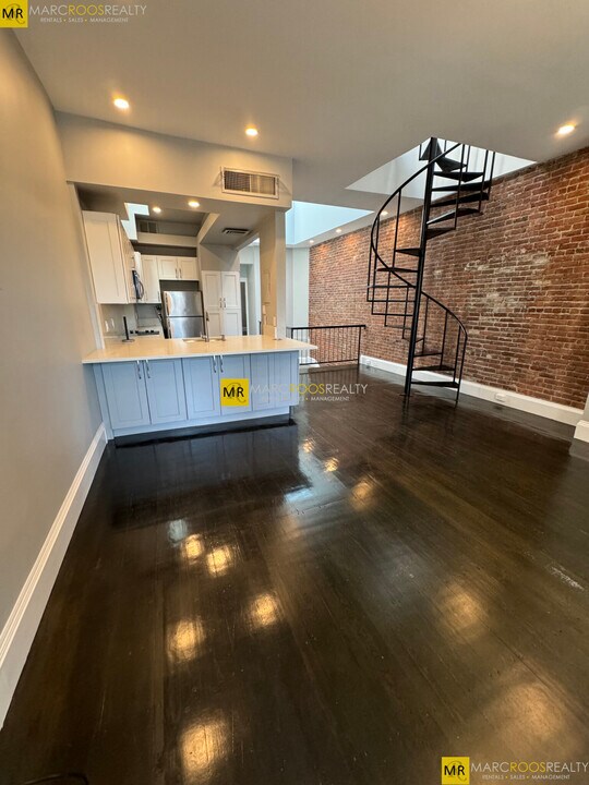 265 Beacon St, Unit #5 in Boston, MA - Foto de edificio