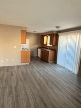 1554 Wedgewood Pl in Stayton, OR - Building Photo - Building Photo