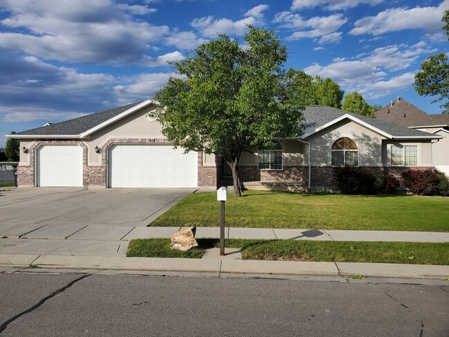1614 Brigadoon Park Dr