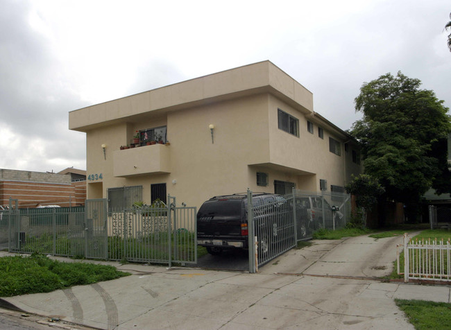 4934 Maplewood Ave in Los Angeles, CA - Building Photo - Building Photo