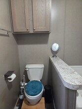 335 Hillcrest Ave in Fayetteville, GA - Foto de edificio - Building Photo