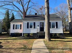 815 E Front St in Statesville, NC - Building Photo