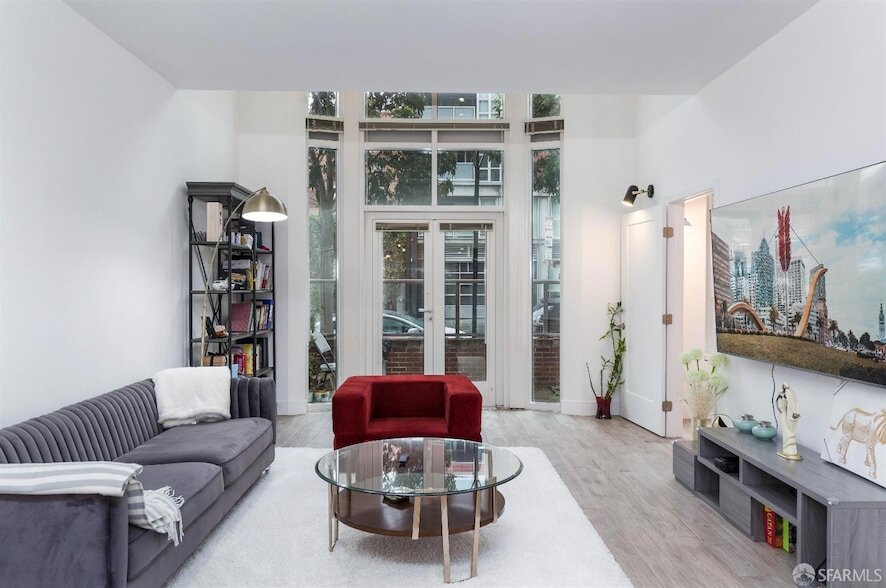 88 King St, Unit 108 in San Francisco, CA - Foto de edificio