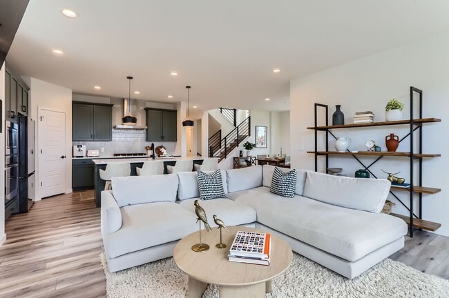 property at 487 Muirfield Ct