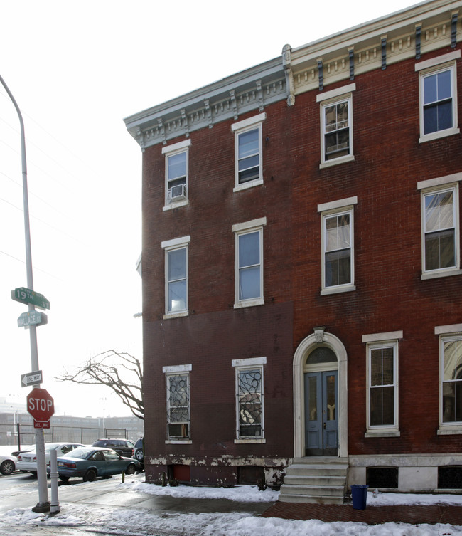 1900 Wallace St in Philadelphia, PA - Foto de edificio - Building Photo