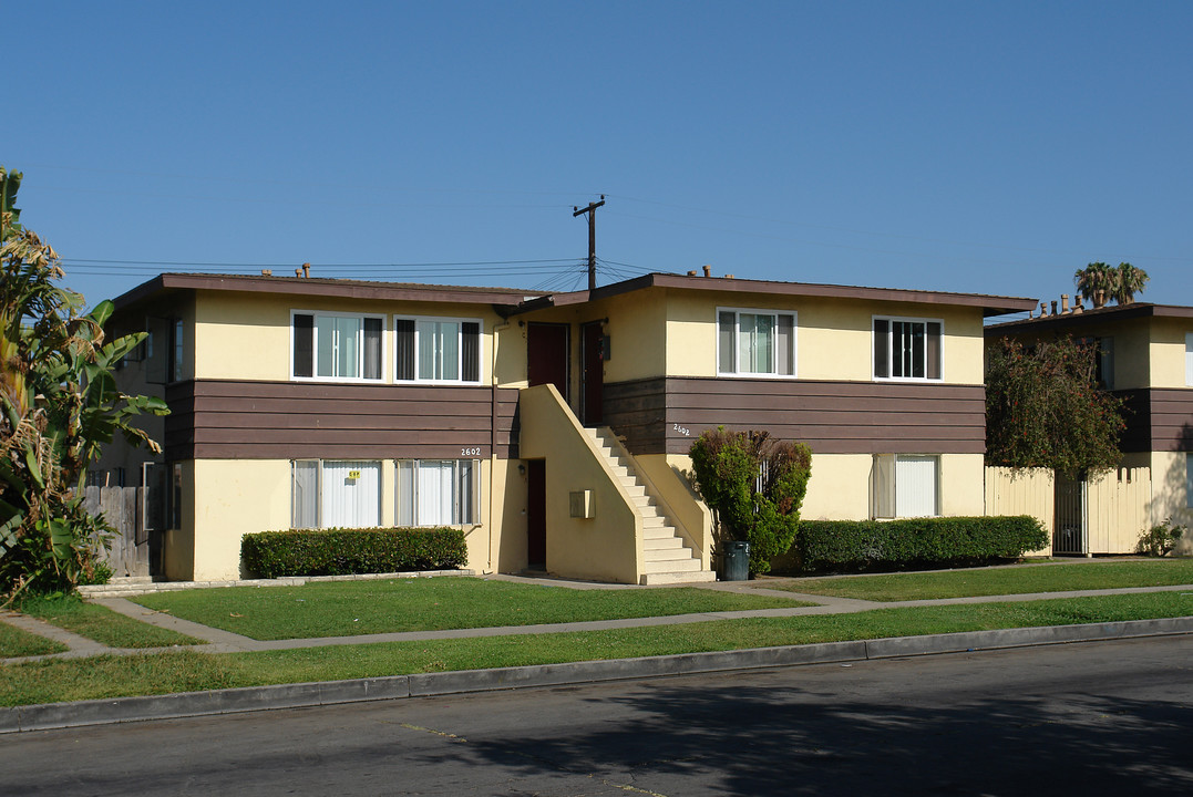 2602 S Rosewood Ave in Santa Ana, CA - Building Photo