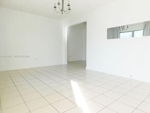 1247 Marseille Dr in Miami Beach, FL - Building Photo - Building Photo