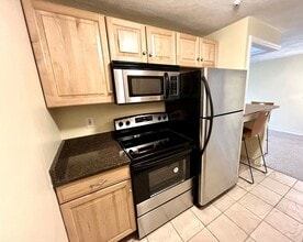 103 Grove St in Rockland, MA - Building Photo - Building Photo