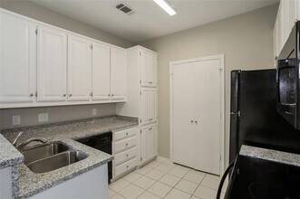 4121-4121 One Pl Ln in Flower Mound, TX - Foto de edificio - Building Photo