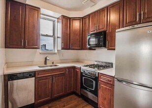 25-25 Newtown Ave in Queens, NY - Building Photo - Building Photo