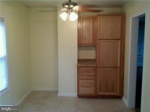 219 N Black Horse Pike in Gloucester Township, NJ - Building Photo - Building Photo