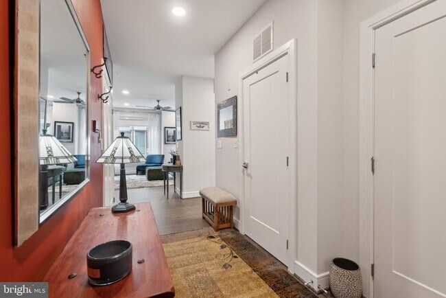 625 Slaters Ln in Alexandria, VA - Building Photo - Building Photo