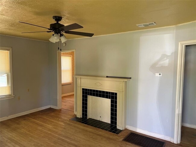 505 S 11th St in Clinton, OK - Building Photo - Building Photo