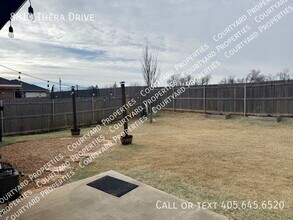 8813 Thera Dr in Oklahoma City, OK - Building Photo - Building Photo