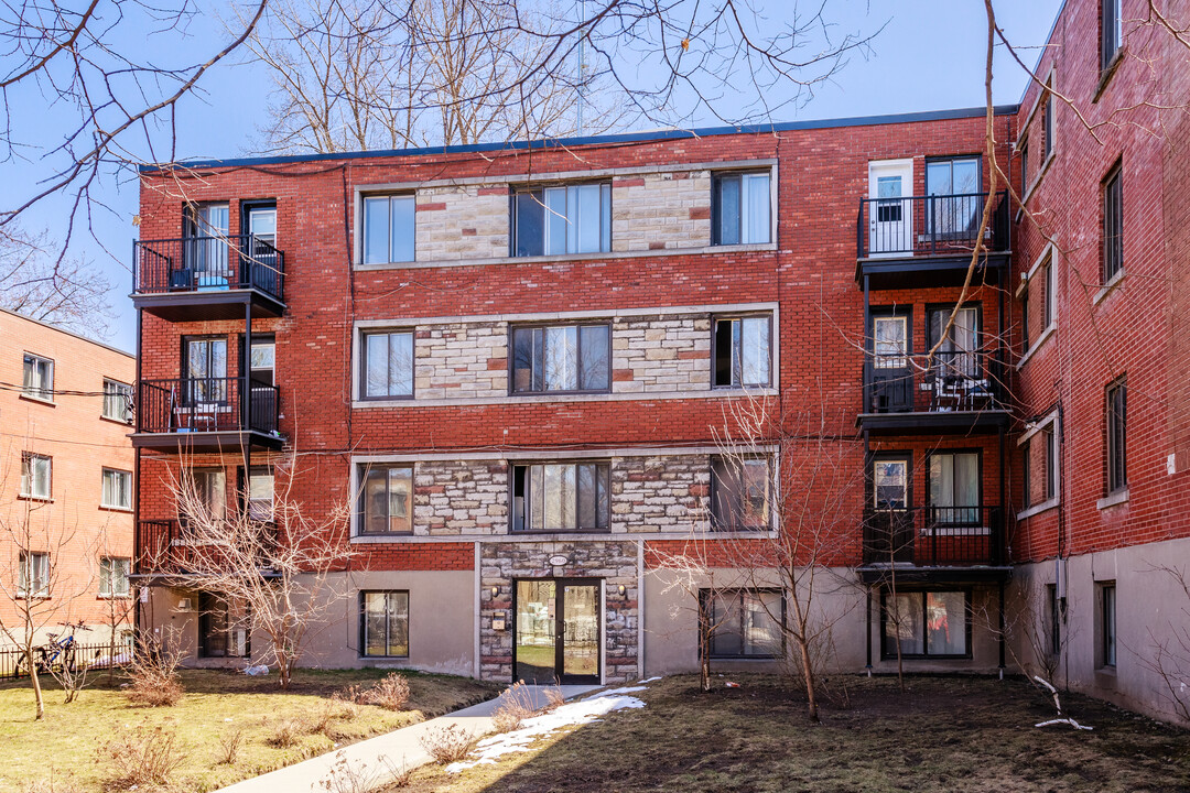 2960 Goyer St in Montréal, QC - Building Photo