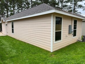 11595 Persimmon St in Willis, TX - Building Photo - Building Photo