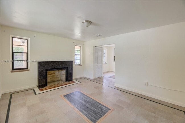 2153 NW 92nd St in Miami, FL - Building Photo - Building Photo