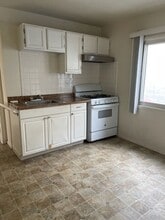 940-942 Easton Ave in San Bruno, CA - Building Photo - Building Photo