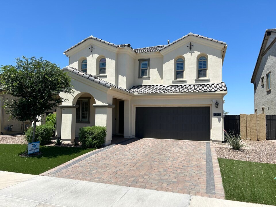 4146 S Columbus Dr in Gilbert, AZ - Building Photo