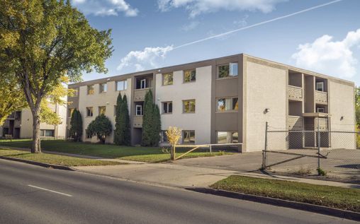 property at 2945 Avonhurst Dr